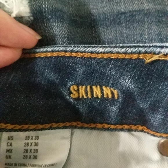 American Eagle 360 Extreme Flex Medium Wash Distressed Skinny Jeans - size 28x30 - Picture 3 of 8